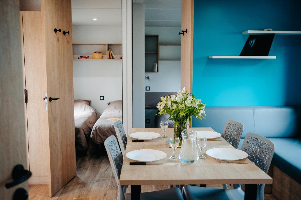 Mobil Home Xxl 4 Chambres - Camping Le Giessen Bassemberg Zewnętrze zdjęcie